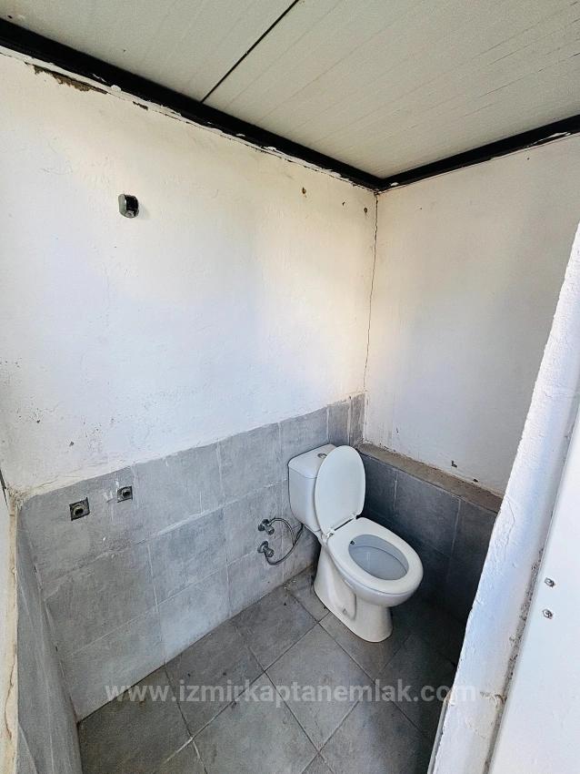 4+1 Triplex Mit Freistehendem Parkplatz Und Garten In Seferihisar Doğanbey