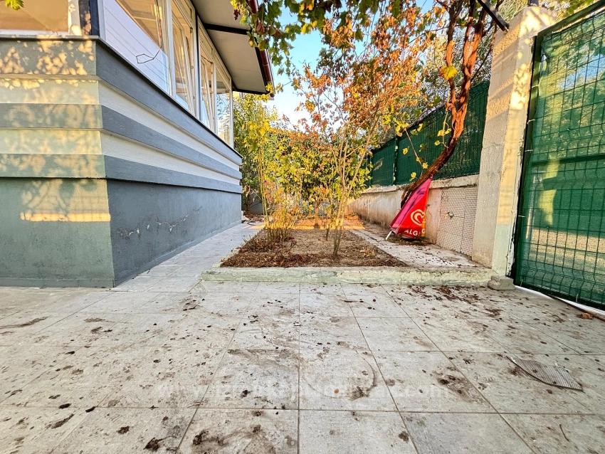 4+1 Triplex Mit Freistehendem Parkplatz Und Garten In Seferihisar Doğanbey