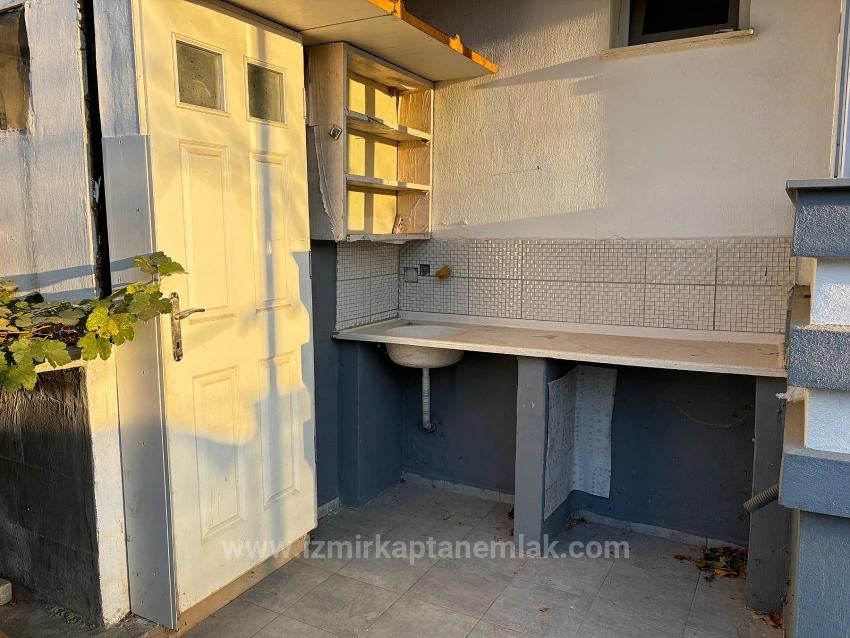 4+1 Triplex Mit Freistehendem Parkplatz Und Garten In Seferihisar Doğanbey