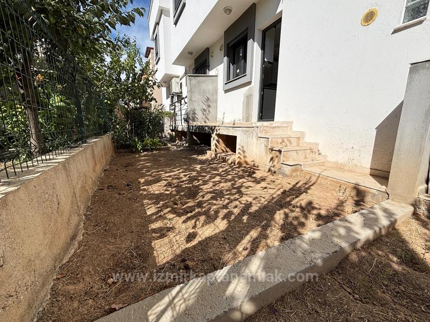 Geräumige 3+1 Villa Zum Verkauf Im Zentrum Von Seferihisar Doğanbey