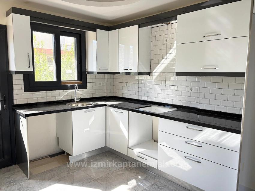 Geräumige 3+1 Villa Zum Verkauf Im Zentrum Von Seferihisar Doğanbey