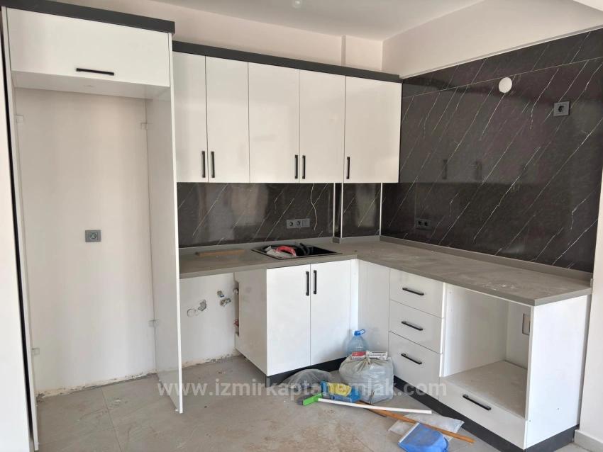 2+1 Villa Zum Verkauf In Seferihisar Payamlı Mit Garten, Bau- Und Nutzungsgenehmigung Nicht Erforderlich