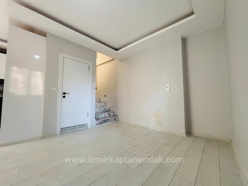 Neubau-Villa (2+1 Schlafzimmer, Lizenziert) Mit Garten In Seferihisar Payamlı Zu Verkaufen