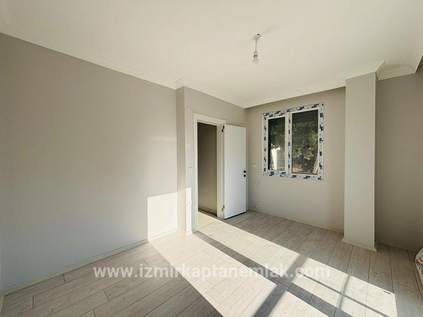 2+1-Zimmer Sommerhaus Zu verkaufen in Payamlı Bz. Seferihisar Doğanbey - 421 m²