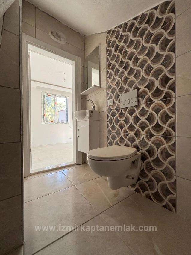 Neubau-Villa (2+1 Schlafzimmer, Lizenziert) Mit Garten In Seferihisar Payamlı Zu Verkaufen