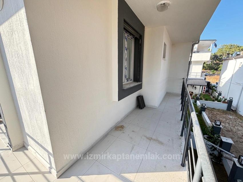 Neubau-Villa (2+1 Schlafzimmer, Lizenziert) Mit Garten In Seferihisar Payamlı Zu Verkaufen