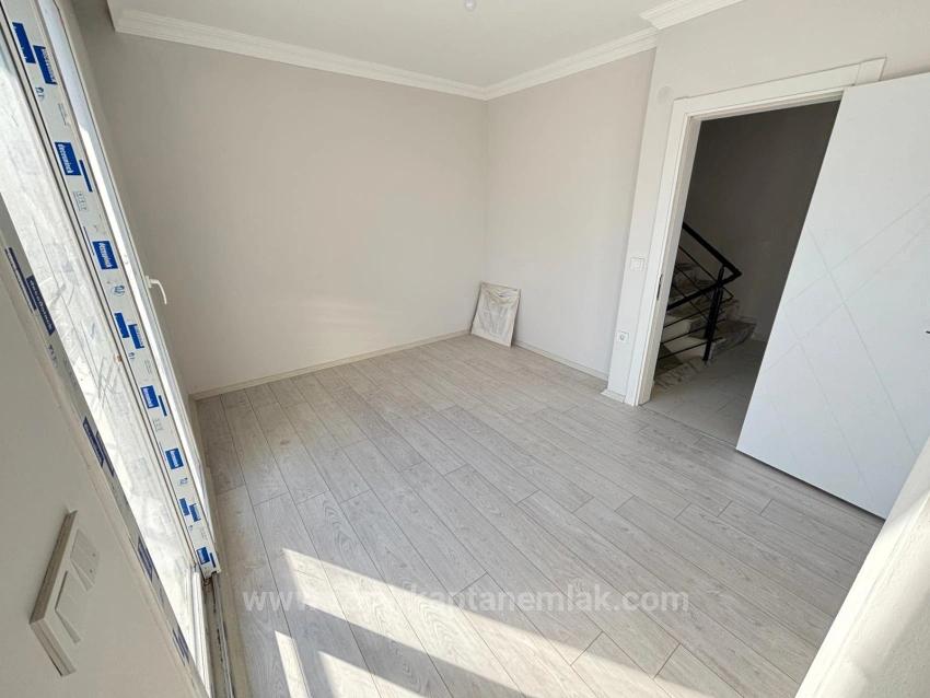 Neubau-Villa (2+1 Schlafzimmer, Lizenziert) Mit Garten In Seferihisar Payamlı Zu Verkaufen