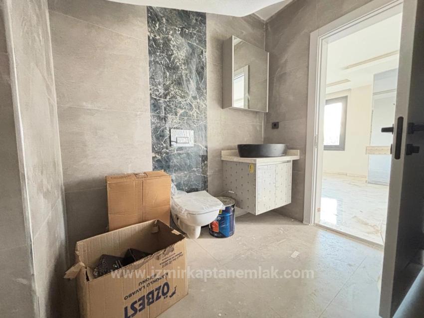 6+2-Zimmer Sommerhaus Zu verkaufen in Payamlı Bz. Seferihisar Doğanbey - 185 m²