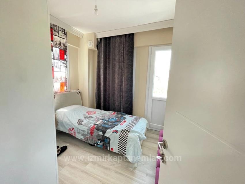 Großzügige 3+1-Zimmer-Villa Mit Parkplatz Und Großem Garten In Seferihisar Doğanbey Zu Verkaufen