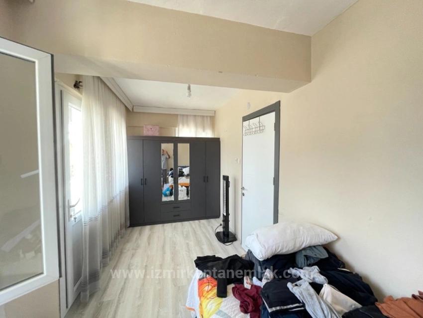 Großzügige 3+1-Zimmer-Villa Mit Parkplatz Und Großem Garten In Seferihisar Doğanbey Zu Verkaufen