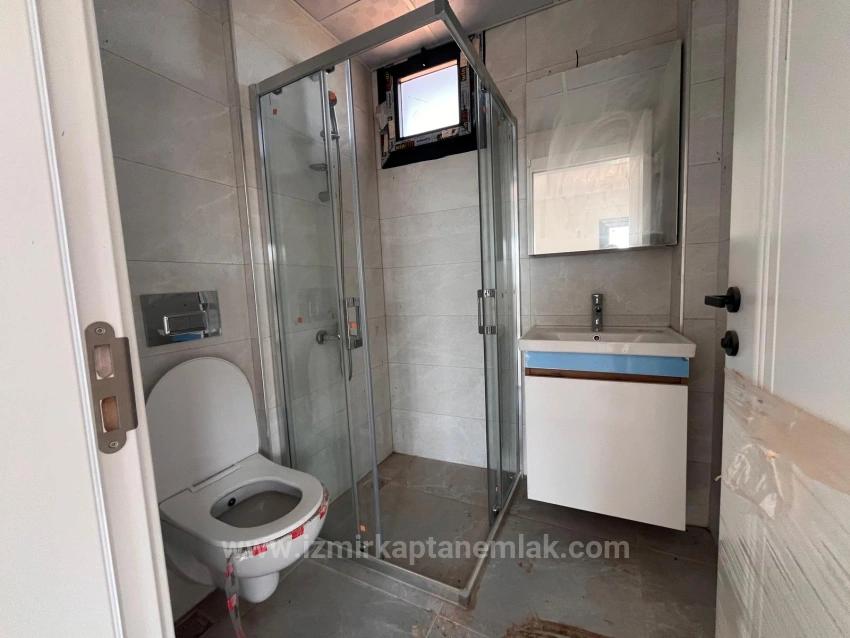 Brandneue 2+1-Villa Mit Großem Garten In Seferihisar Kavakdere Zu Verkaufen