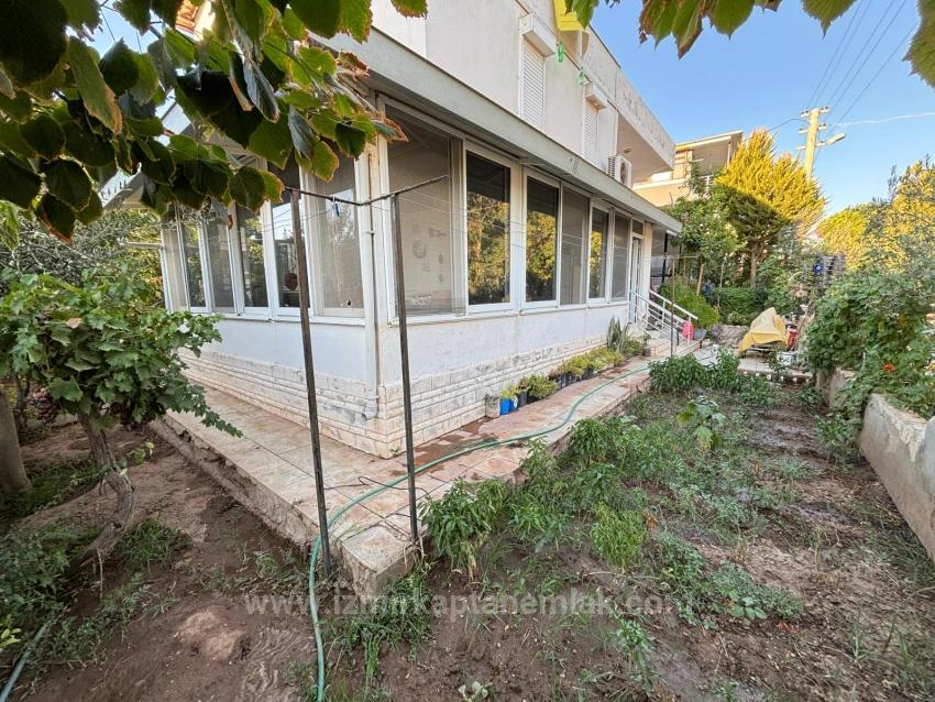 4+1 Villa Zum Verkauf In Seferihisar Ürkmez, 100 M Vom Strand Entfernt