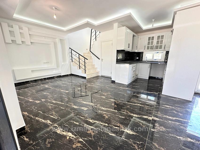 Geräumige 3+1-Zimmer-Villa Mit Großem Garten Im Stadtteil Cumhuriyet Von Seferihisar Zu Verkaufen