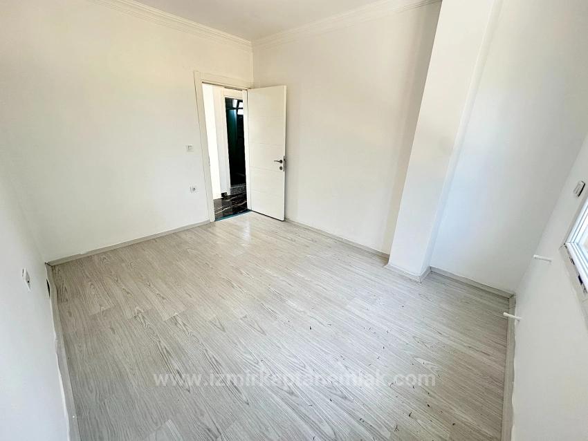 Geräumige 3+1-Zimmer-Villa Mit Großem Garten Im Stadtteil Cumhuriyet Von Seferihisar Zu Verkaufen