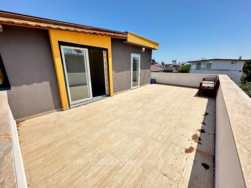 Geräumige 3+1-Zimmer-Villa Mit Großem Garten Im Stadtteil Cumhuriyet Von Seferihisar Zu Verkaufen