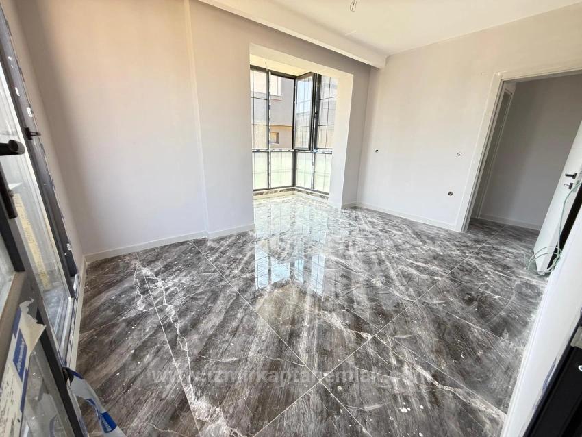 2+1 Villa Zum Verkauf Mit Eigenem Garten In Seferihisar Doğanbey