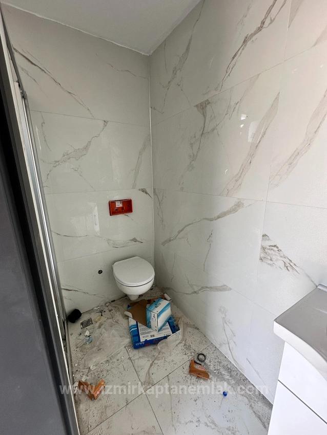 Brandneue 2+1-Villa Zum Verkauf Mit Großem Garten In Seferihisar Cumhuriyet