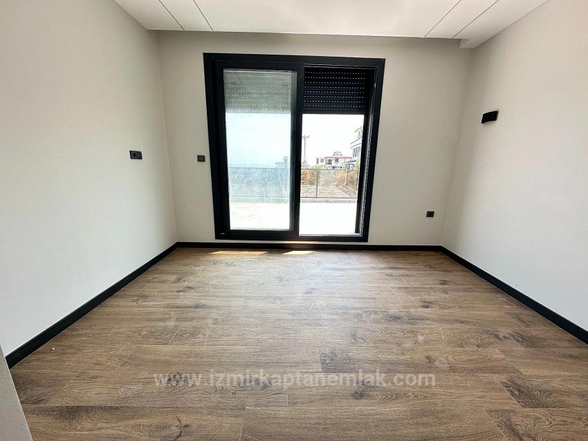 Unabhängige, Hochwertige Neue 4+1-Villa Zum Verkauf Auf 287 M2 In Seferihisar Doğanbey