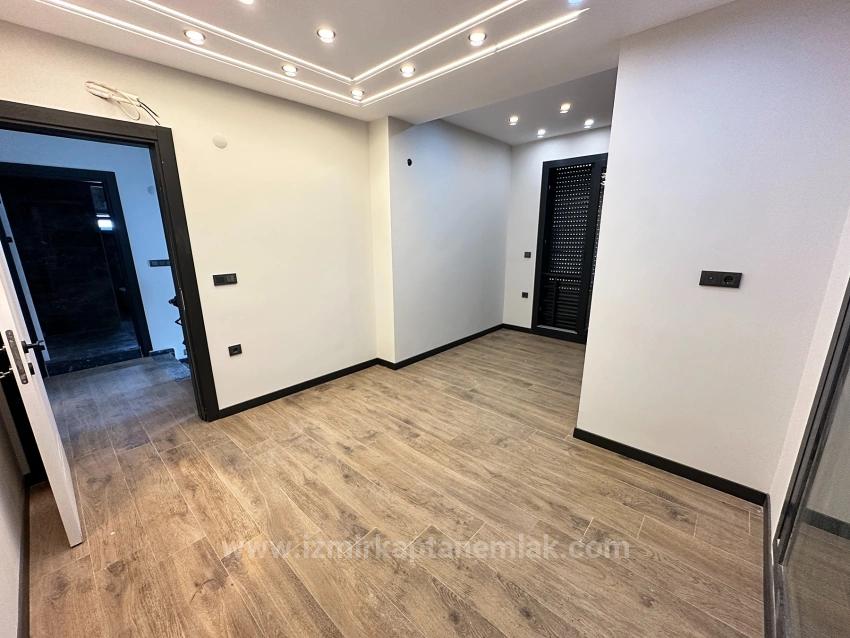 Unabhängige, Hochwertige Neue 4+1-Villa Zum Verkauf Auf 287 M2 In Seferihisar Doğanbey