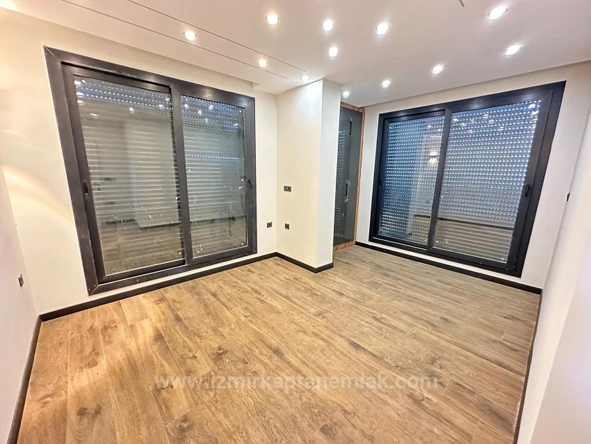 Unabhängige, Hochwertige Neue 4+1-Villa Zum Verkauf Auf 287 M2 In Seferihisar Doğanbey