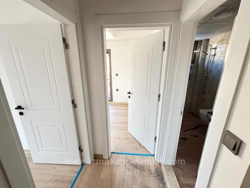 2+1 Villa Mit Separatem Eingang Und Garten Zum Verkauf In Seferihisar Payamlı