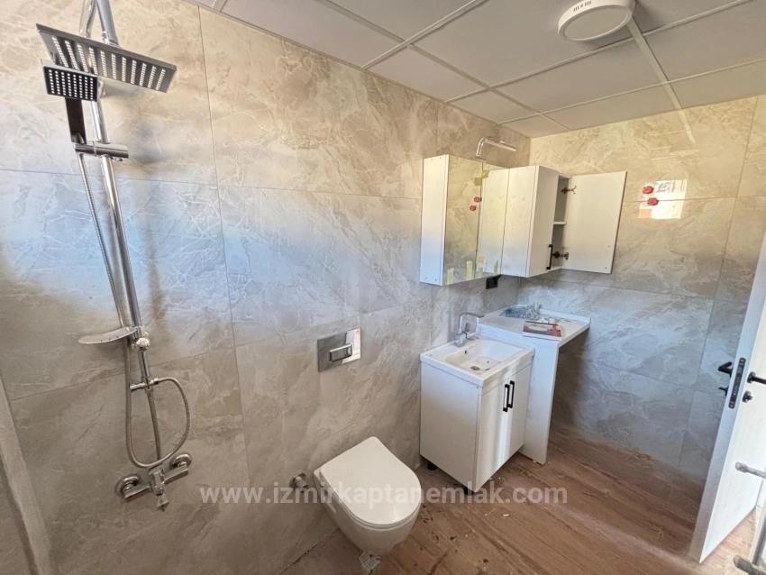 2+1 Villa Mit Separatem Eingang Und Garten Zum Verkauf In Seferihisar Payamlı