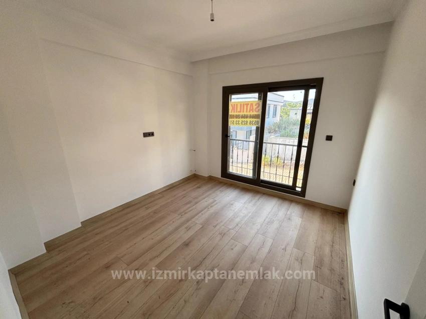 2+1 Villa Mit Separatem Eingang Und Garten Zum Verkauf In Seferihisar Payamlı