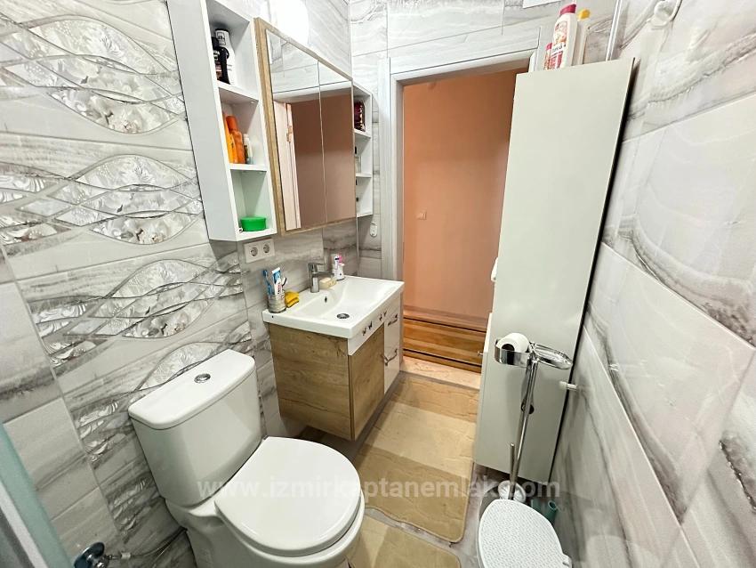 Dreifamilienhaus (4+1 Zimmer) Mit Separater Küche In Seferihisar Ürkmez Zu Verkaufen, 300 M Vom Strand Entfernt