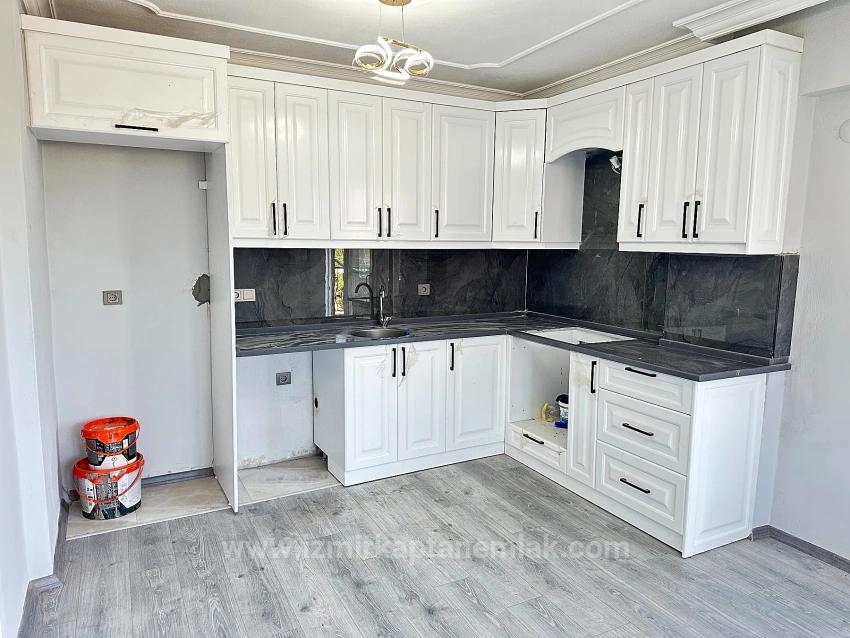 Geräumige 2+1-Wohnung Zum Verkauf Im Zentrum Von Seferihisar Ürkmez, Brandneuer Bau