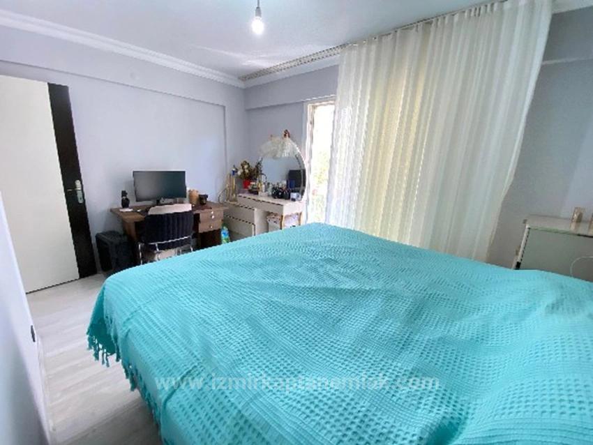 2+1 Wohnung Zum Verkauf In Seferihisar Ürkmez Bengiler, Praktische 2. Etage, Sauber