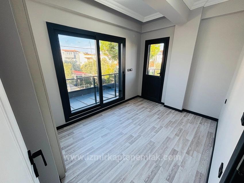 210 M² Große, Unabhängige Luxusgarten-3+1-Villa Zum Verkauf In Seferihisar Doğanbey