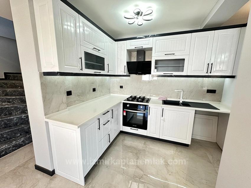 210 M² Große, Unabhängige Luxusgarten-3+1-Villa Zum Verkauf In Seferihisar Doğanbey