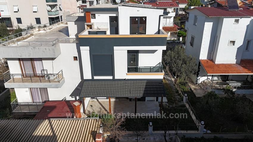 3+1 Villa Mit Großem Garten Zum Verkauf In Seferihisar Doğanbey