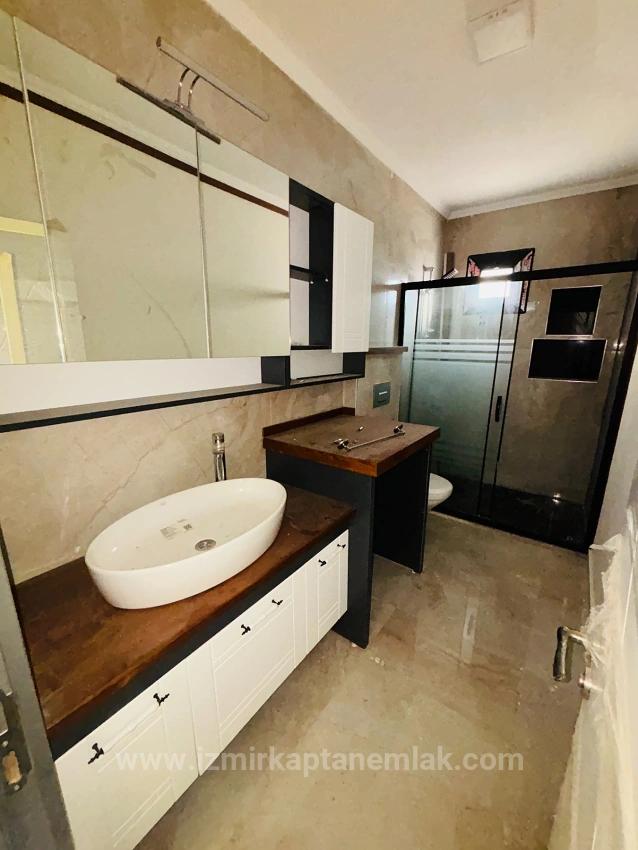 3+1 Villa Mit Großem Garten Zum Verkauf In Seferihisar Doğanbey