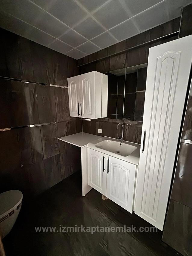 Brandneues 4+1-Zimmer-Triplexhaus In Menderes Özdere Zu Verkaufen, 50 M Vom Strand Entfernt, Mit Großem Garten