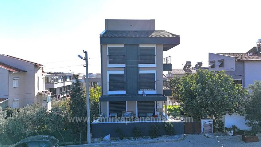 2+1 Reverse-Maisonette-Wohnung In Izmir Seferihisar Çolak İbrahim