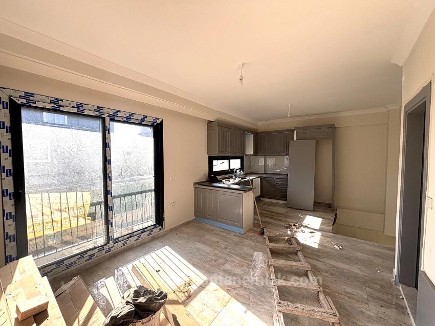 2+1 Reverse-Maisonette-Wohnung In Izmir Seferihisar Çolak İbrahim