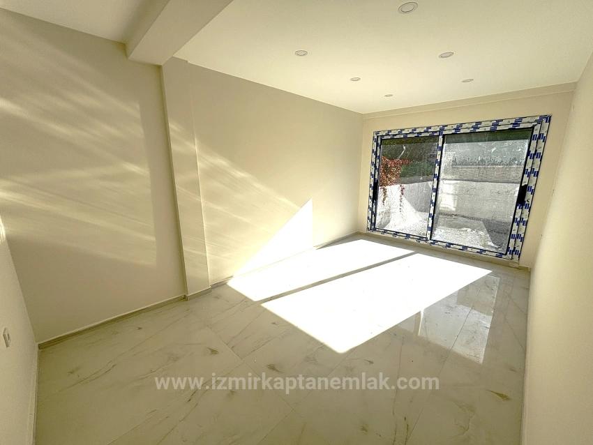 2+1 Reverse-Maisonette-Wohnung In Izmir Seferihisar Çolak İbrahim