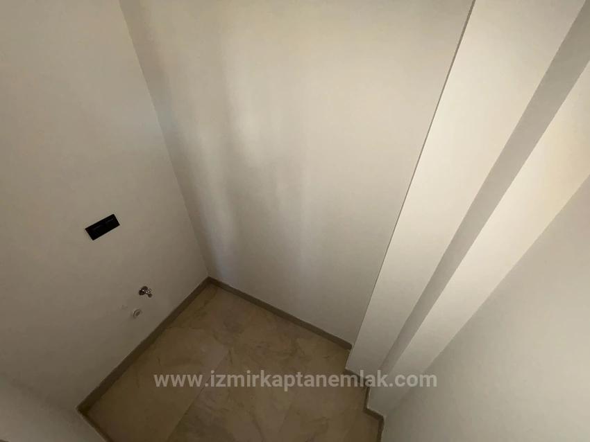 2+1 Erdgeschosswohnung Mit Großem Garten In Seferihisar Çolakibrahim, Izmir