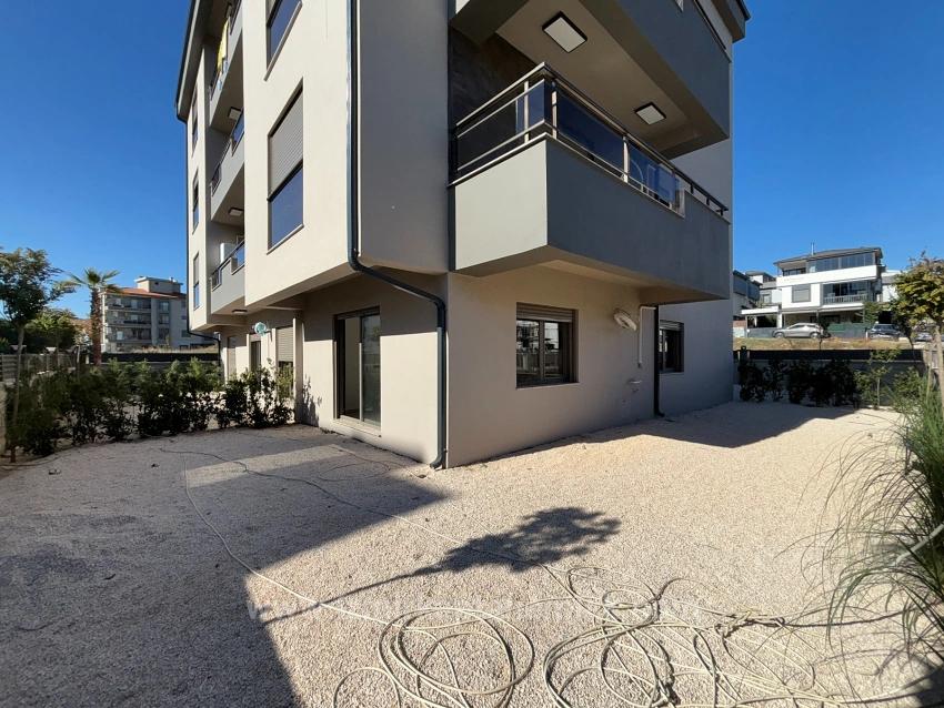 2+1 Erdgeschosswohnung Mit Großem Garten In Seferihisar Çolakibrahim, Izmir
