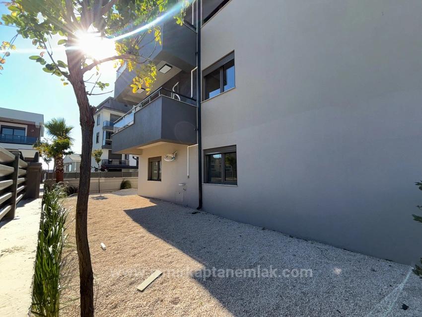 2+1 Erdgeschosswohnung Mit Großem Garten In Seferihisar Çolakibrahim, Izmir