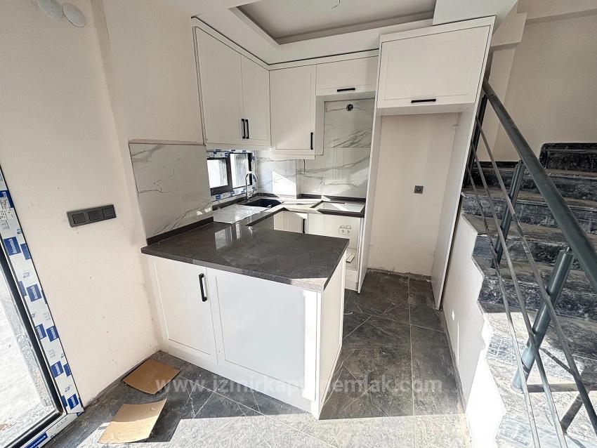 2+1 Villa Zum Verkauf 600 Meter Vom Meer Entfernt In Ürkmez, Seferihisar, Izmir