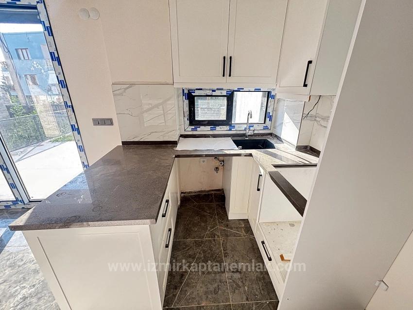 2+1 Villa Zum Verkauf 600 Meter Vom Meer Entfernt In Ürkmez, Seferihisar, Izmir