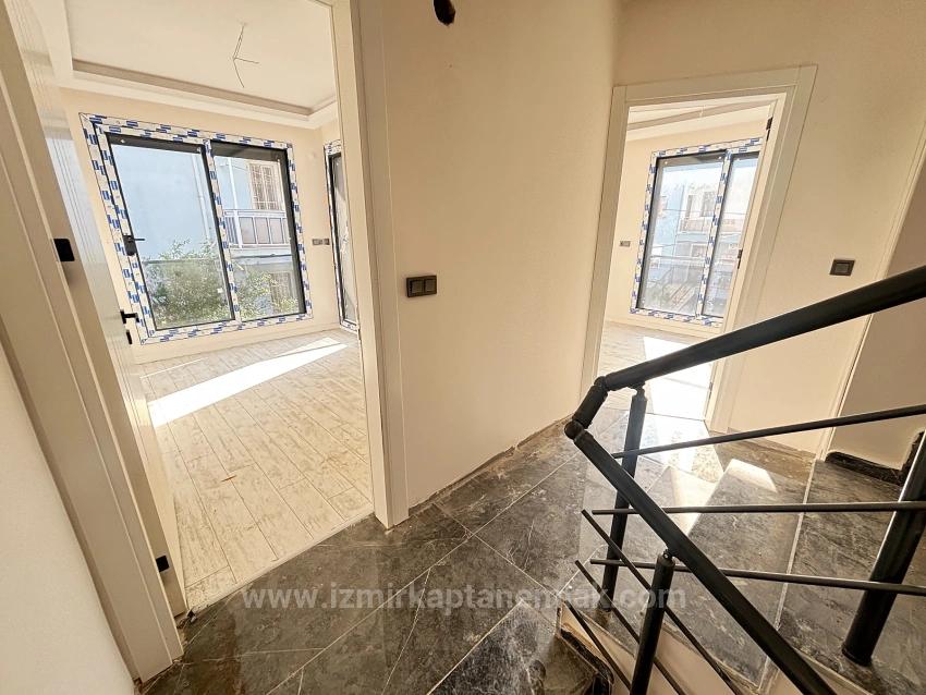 2+1 Villa Zum Verkauf 600 Meter Vom Meer Entfernt In Ürkmez, Seferihisar, Izmir