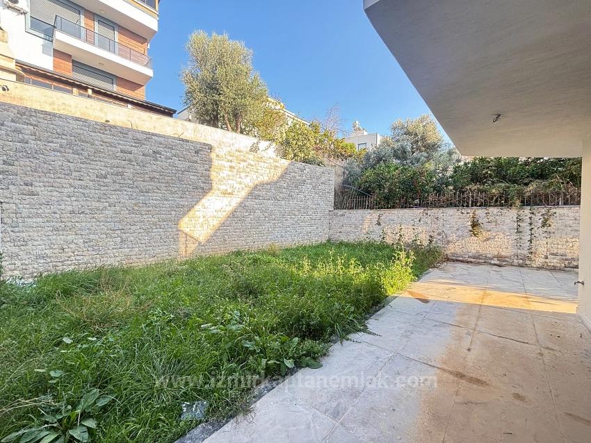 2+1 Villa Zum Verkauf 600 Meter Vom Meer Entfernt In Ürkmez, Seferihisar, Izmir