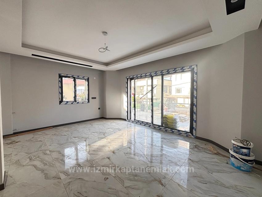 3+1 Freistehende Villa Zum Verkauf In İzmir Seferihisar Ürkmez, 1100 Meter Vom Meer Entfernt