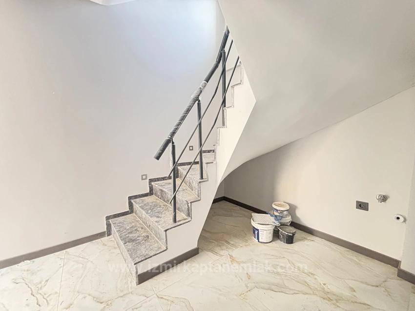 3+1 Freistehende Villa Zum Verkauf In İzmir Seferihisar Ürkmez, 1100 Meter Vom Meer Entfernt