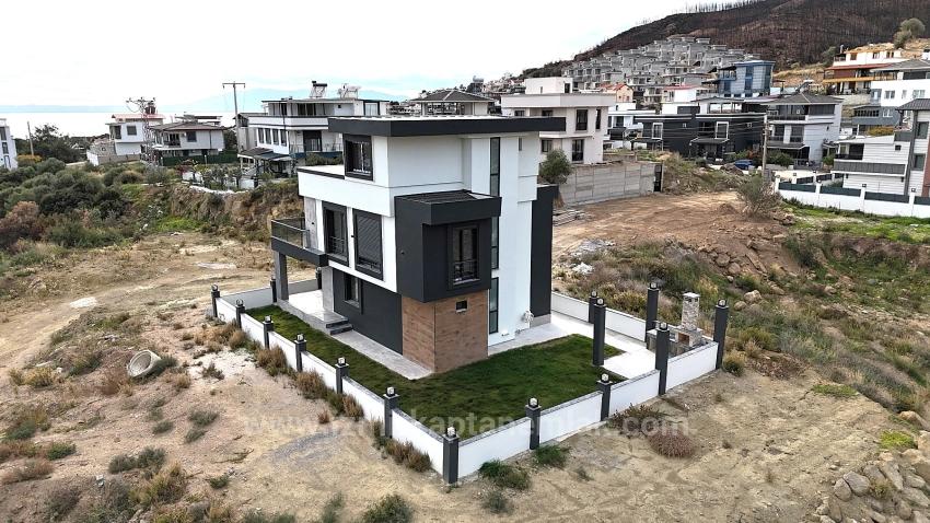 4+1-Zimmer Sommerhaus Zu verkaufen in Atatürk Bz. Seferihisar Doğanbey - 285 m²