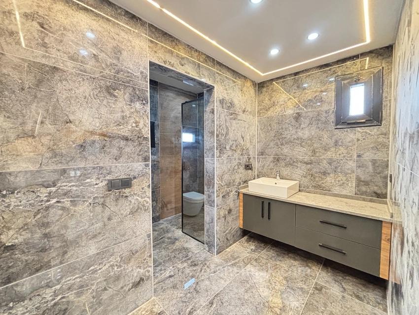 Ultraluxuriöse 4+1-Triplex-Villa Mit Freistehendem Großen Garten In İzmir Seferihisar Doğanbey