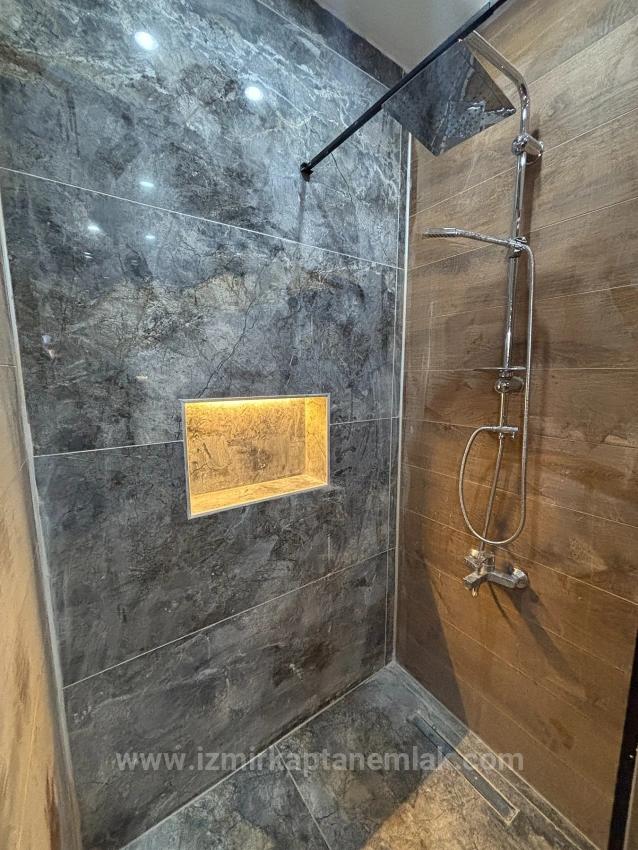 Ultraluxuriöse 4+1-Triplex-Villa Mit Freistehendem Großen Garten In İzmir Seferihisar Doğanbey